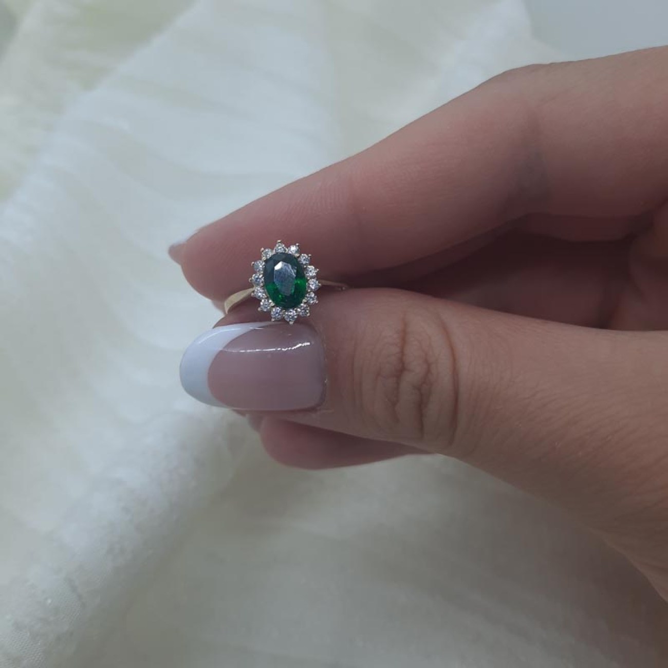 Δαχτυλίδι χρυσό πράσινη πέτρα esmeralda