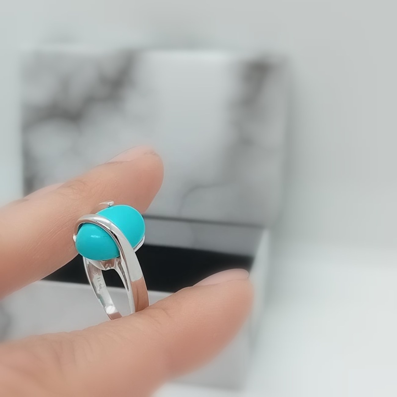 Λευκόχρυσο δαχτυλίδι με τυρκουάζ