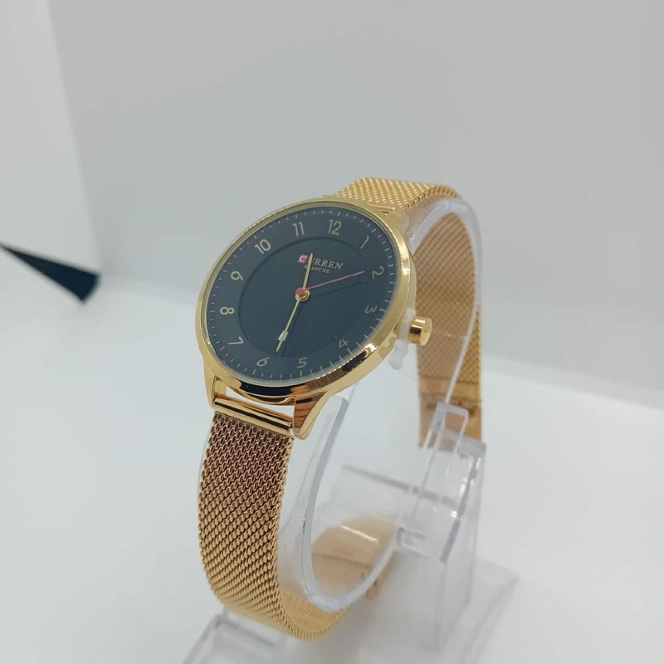 ΡΟΛΟΙ ΧΡΥΣΑΦΙ ΜΠΡΑΣΕΛΕ-ΨΑΘΑ Curren