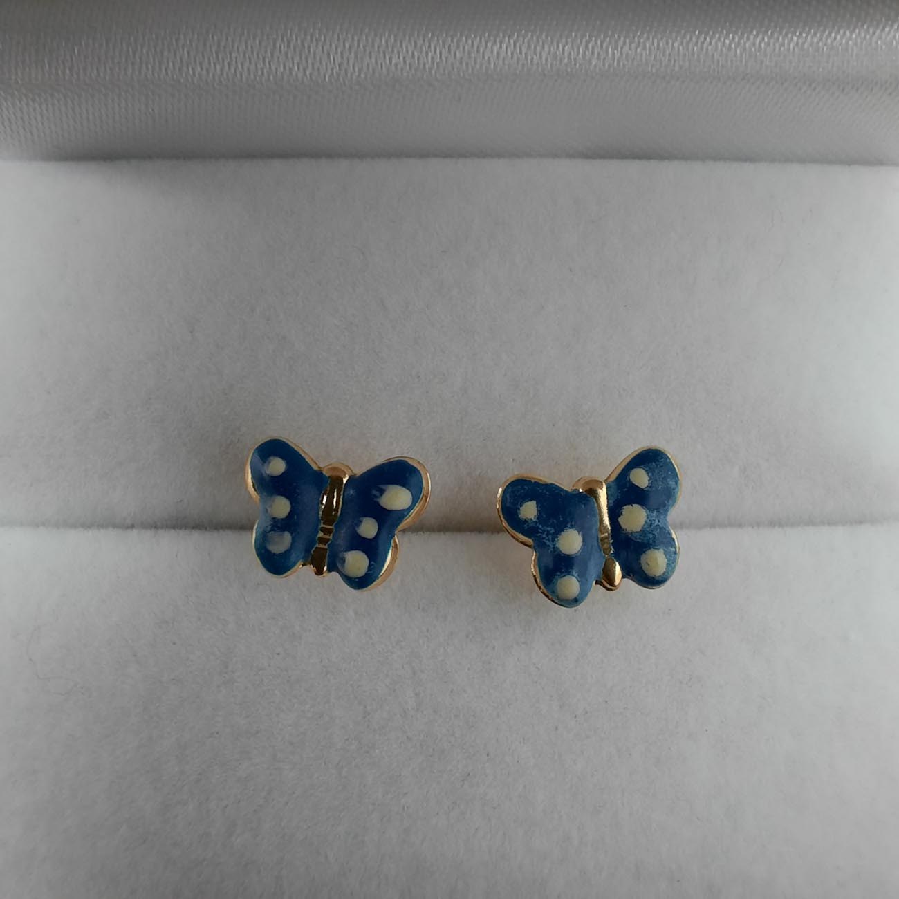 Χρυσά καρφωτά παιδικά σκουλαρίκια Κ14 με μπλε σμάλτο σχέδιο πεταλούδα