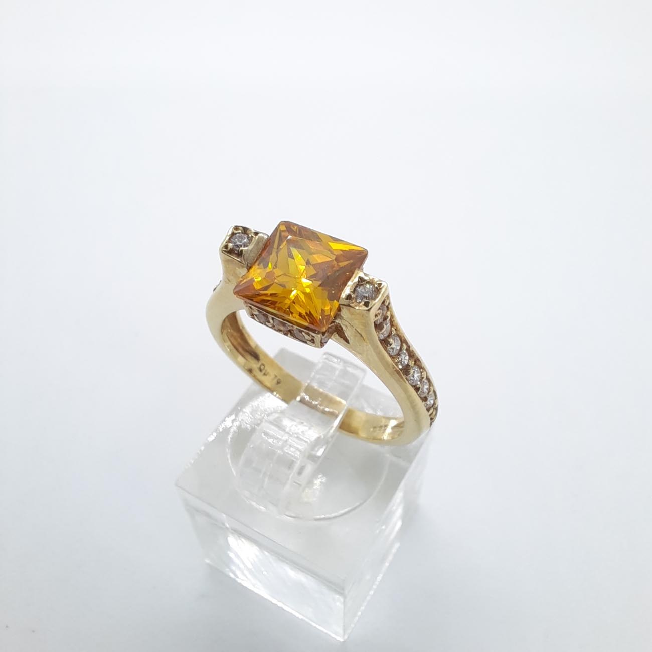 Δαχτυλίδι χρυσό Κ14 σιτρίν