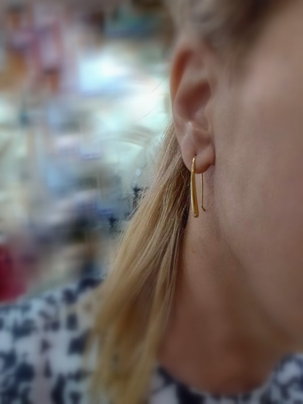 Σκουλαρίκια μπατόν επίχρυσα ζιργκόν