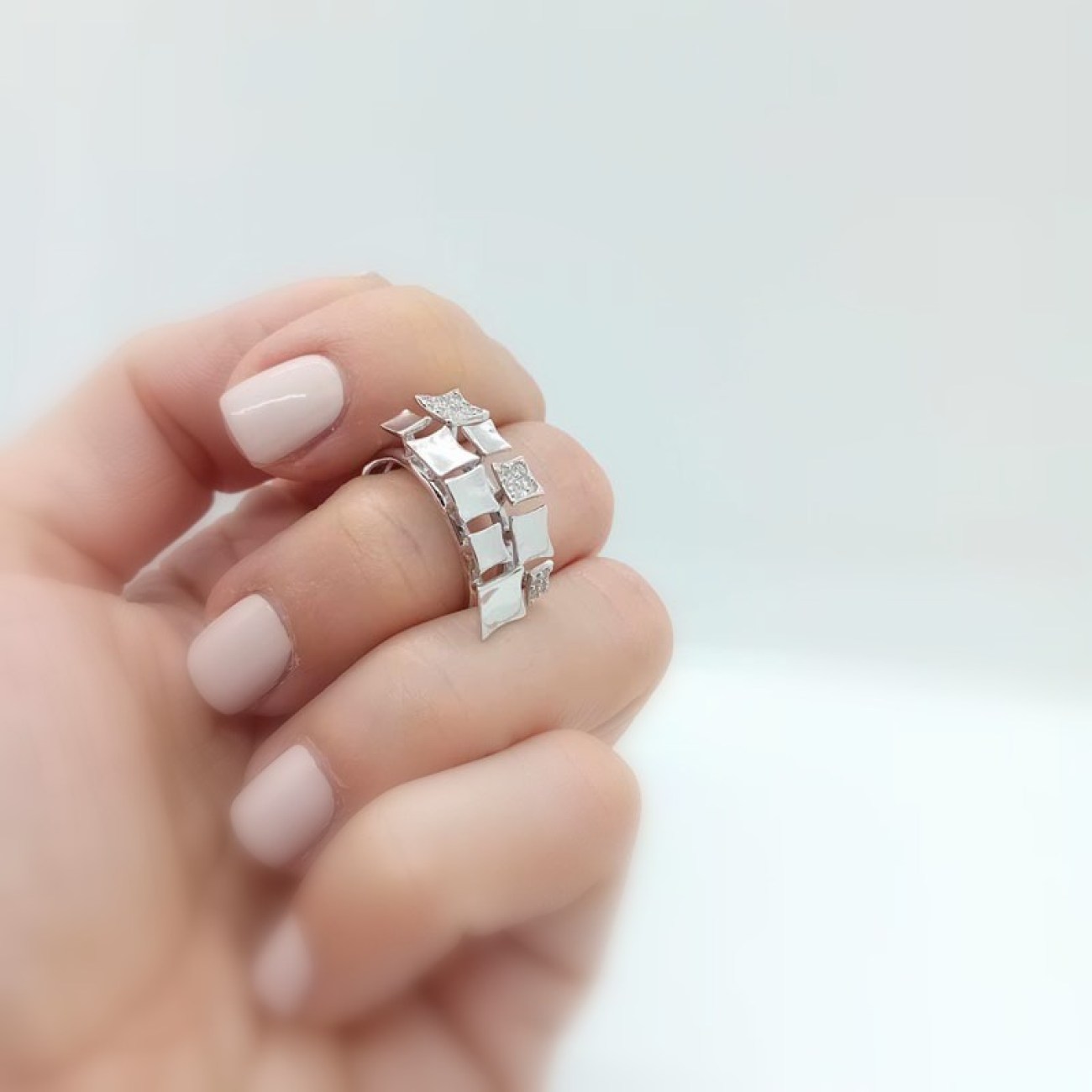 Λευκόχρυσο δαχτυλίδι Κ14 γεωμετρικό design