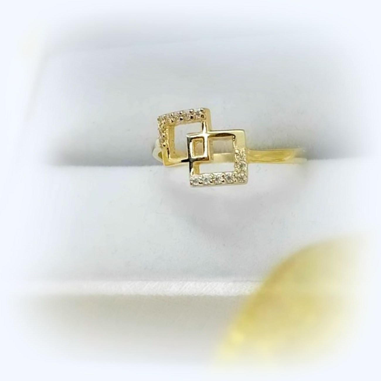 Δαχτυλίδι χρυσό γεωμετρικό design "ένωση"