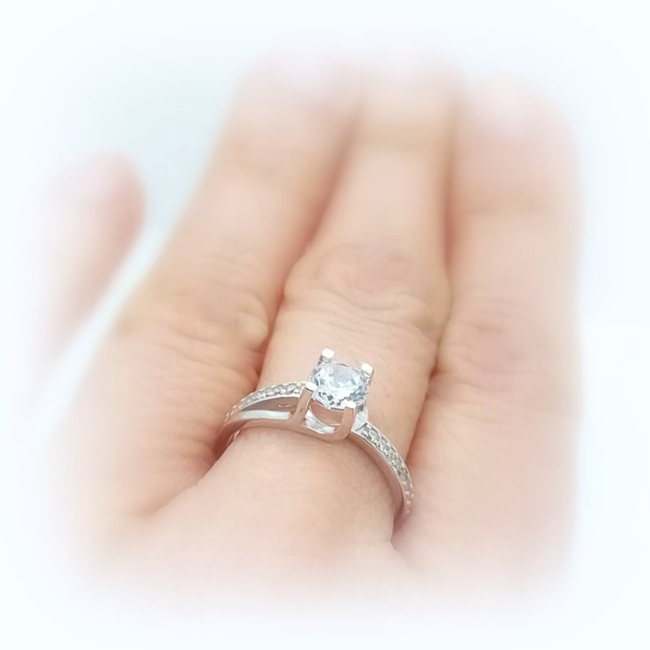 Δαχτυλίδι μονόπετρο λευκόχρυσο WONDERFUL