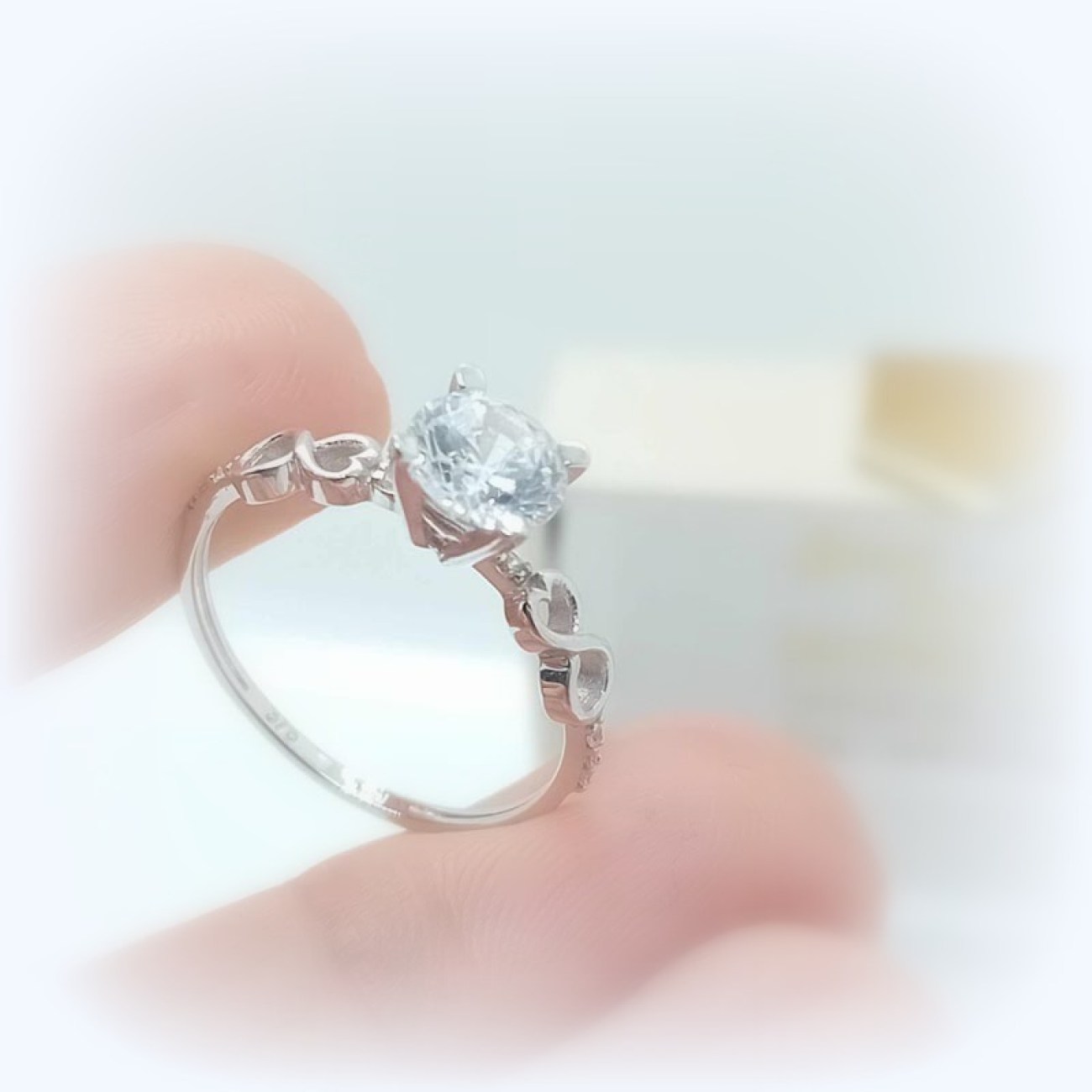 Δαχτυλίδι λευκόχρυσο ζιργκόν & ΑΠΕΙΡΟ