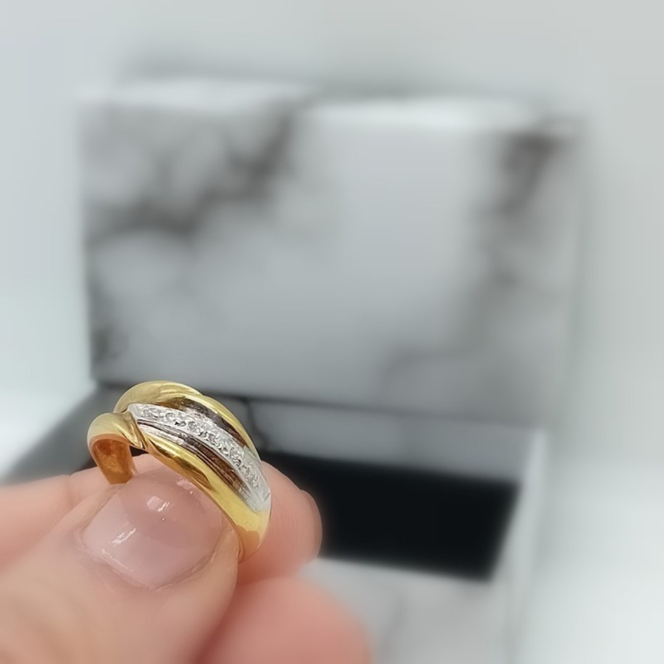 b164495d-a41d-49fa-82c7-02aeff406a35