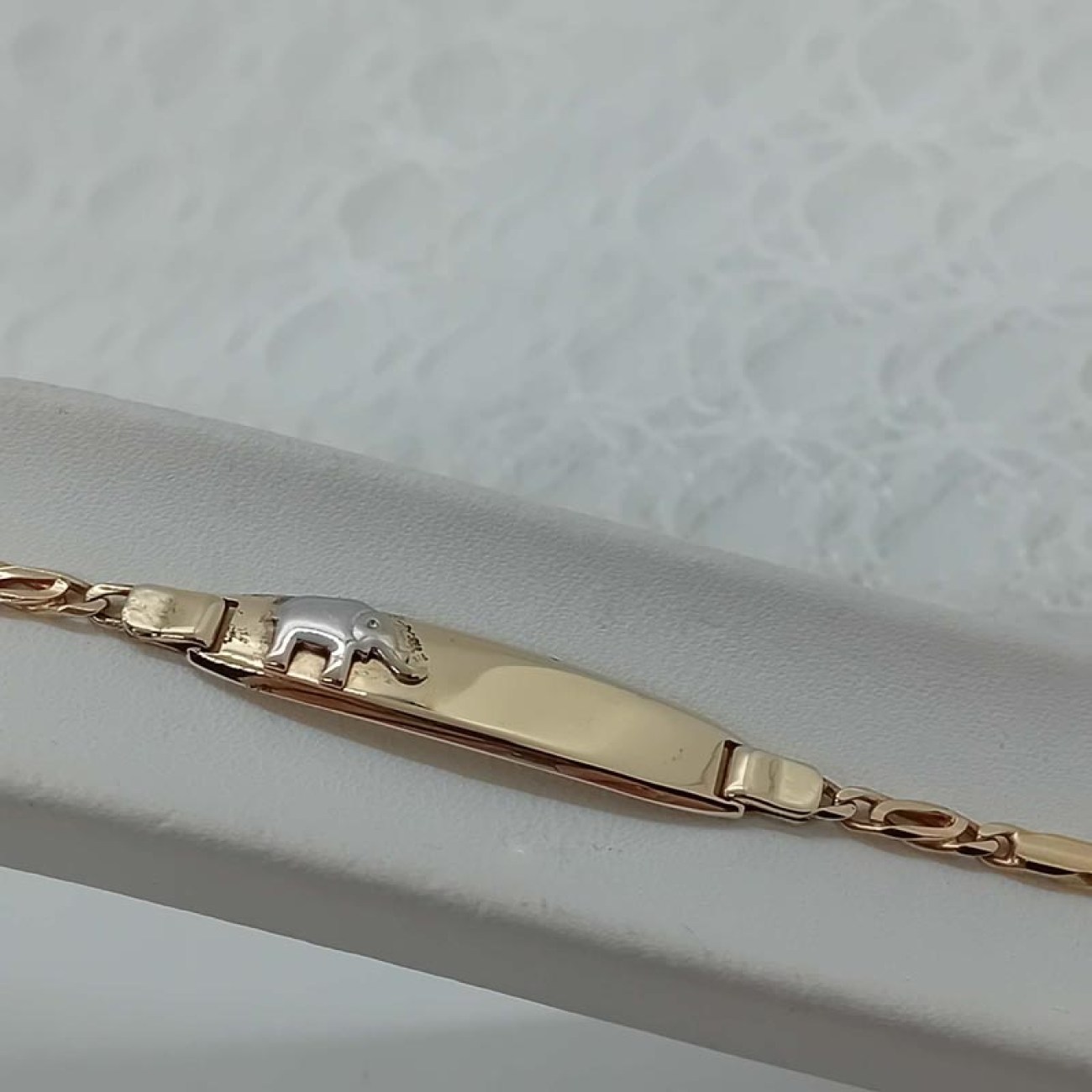 Παιδική ταυτότητα χρυσή unisex με ελεφαντάκι